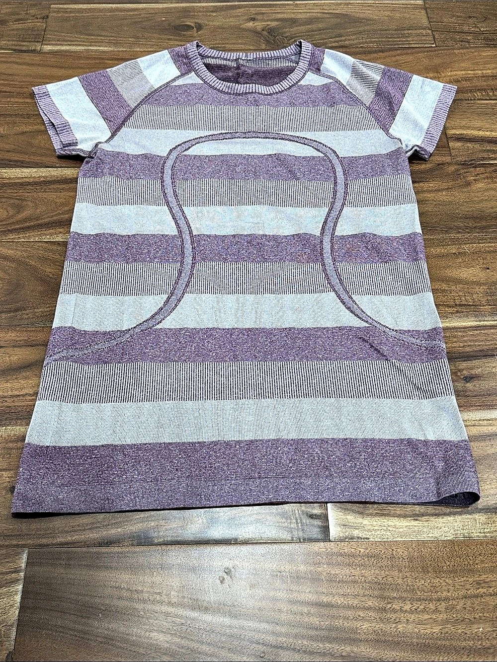 Lululemon Swiftly Tech Short Sleeve shirt